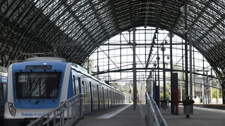 El Gobierno le pidió al BID un informe para avanzar con la privatización de Trenes Argentinos