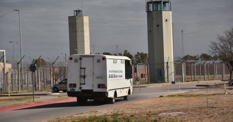 Feroz pelea en una cárcel de mujeres de Córdoba dejó una detenida fallecida y otra en grave estado