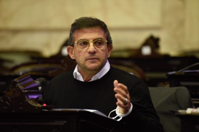 Guerra abierta en el peronismo tucumano: Jaldo le intervino la Caja a Cisneros