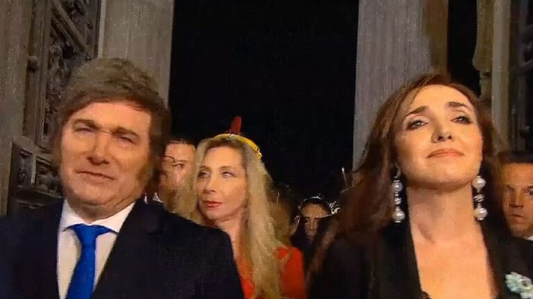 La reacción de Victoria Villarruel al cruzarse con Javier Milei en la Asamblea