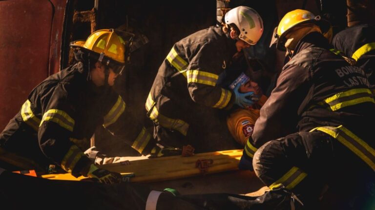 El Gobierno creó el Registro Nacional de Bomberos Voluntarios y fijó nuevos requisitos para acceder a subsidios