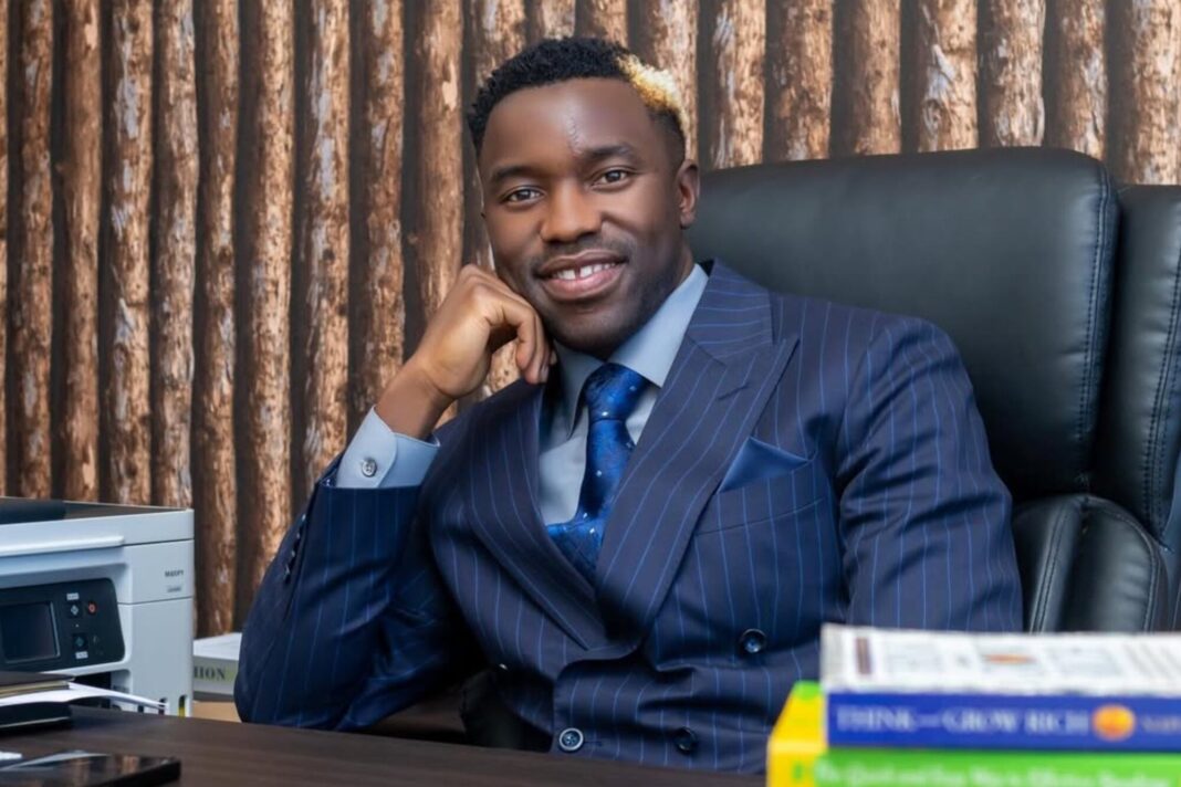 Fashion Sakala, capitán de la selección de Zambia, en acción con la camiseta de su país.