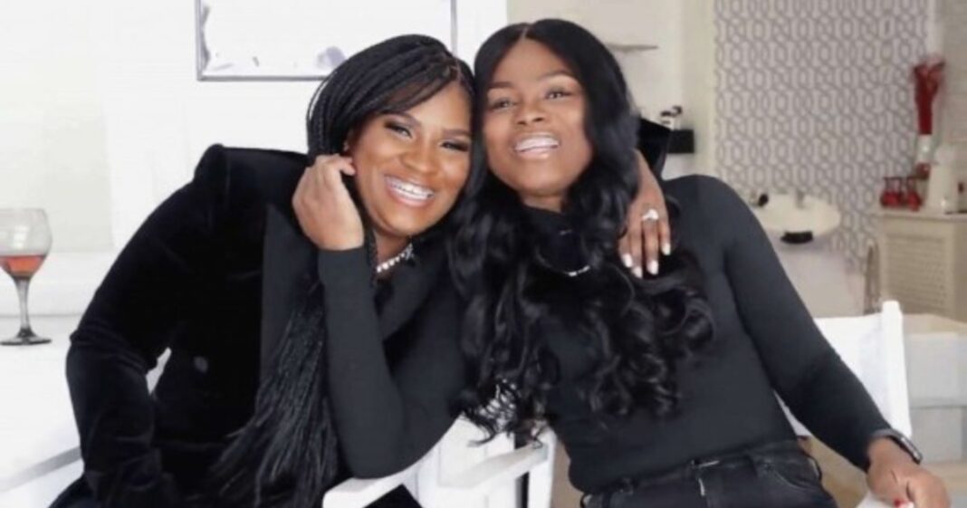 Ashley Thomas y Latoya Wimberly, dos hermanas que se criaron como amigas.