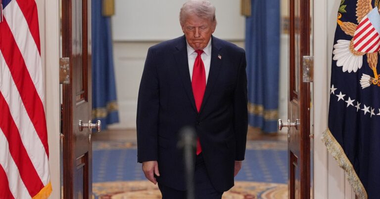 Fachada de la Casa Blanca, sede del gobierno de los Estados Unidos.