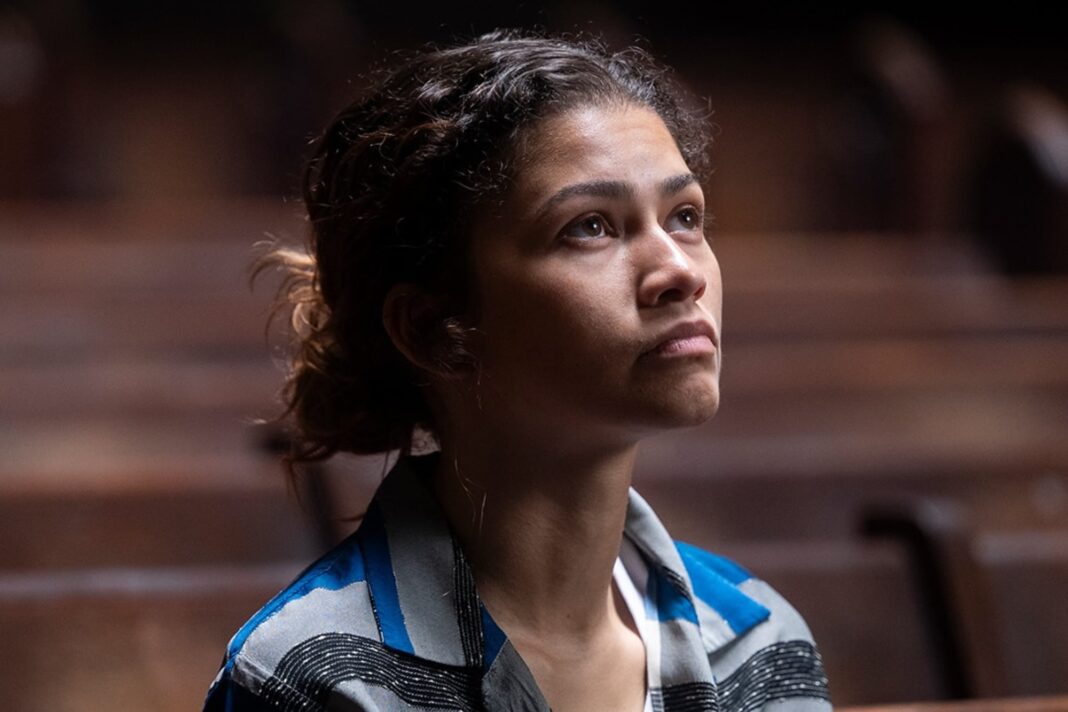 Póster promocional de la tercera temporada de la serie Euphoria, con los protagonistas principales.