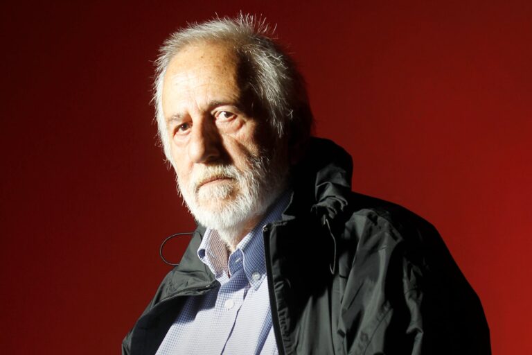 Adolfo Aristarain en una entrevista, director de cine argentino fallecido