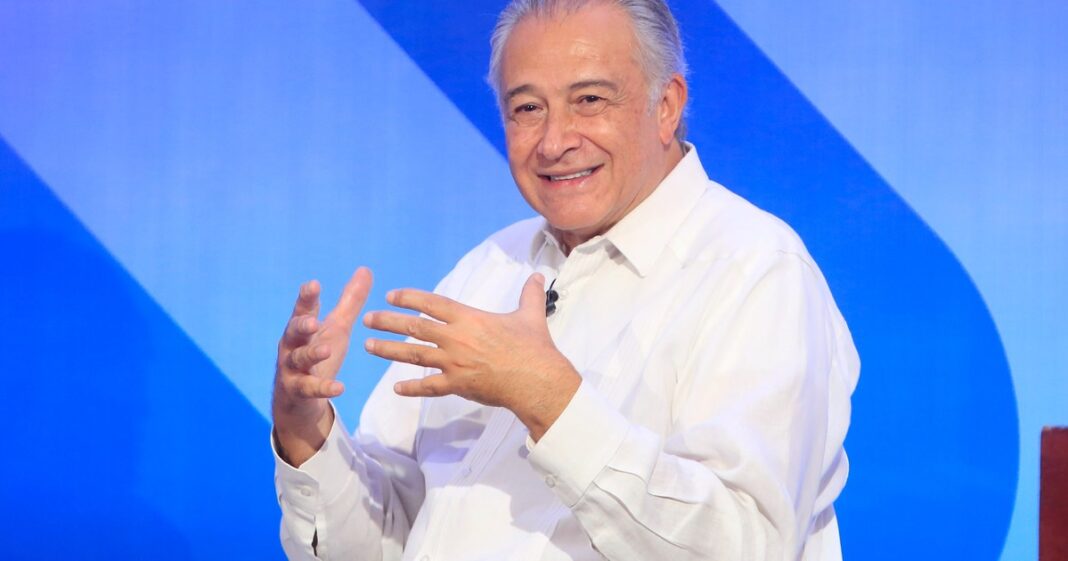 El general retirado Óscar Naranjo y la ministra de Seguridad argentina, Alejandra Monteoliva, en un encuentro oficial.