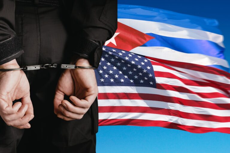 Agente del ICE en operativo migratorio