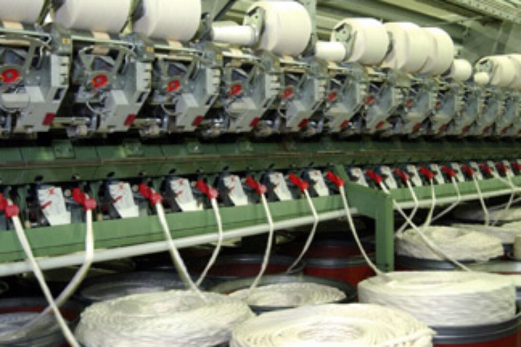 Planta industrial de desmote de algodón en el norte argentino, representativa de la Algodonera Avellaneda.