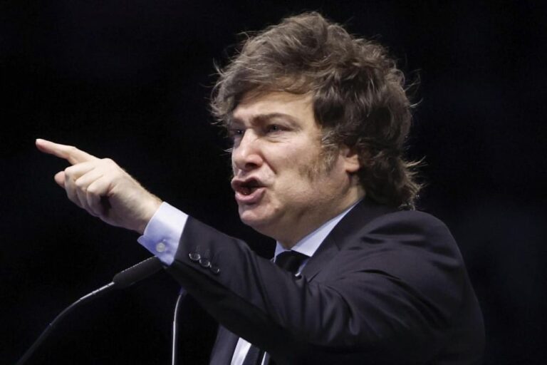 Javier Milei anunciando proyecto para eliminar PASO