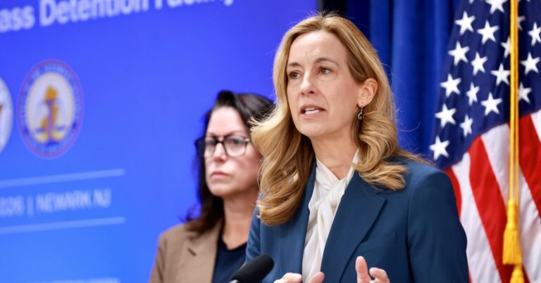 Gobernadora Mikie Sherrill anuncia plan de viviendas para veteranos en Nueva Jersey