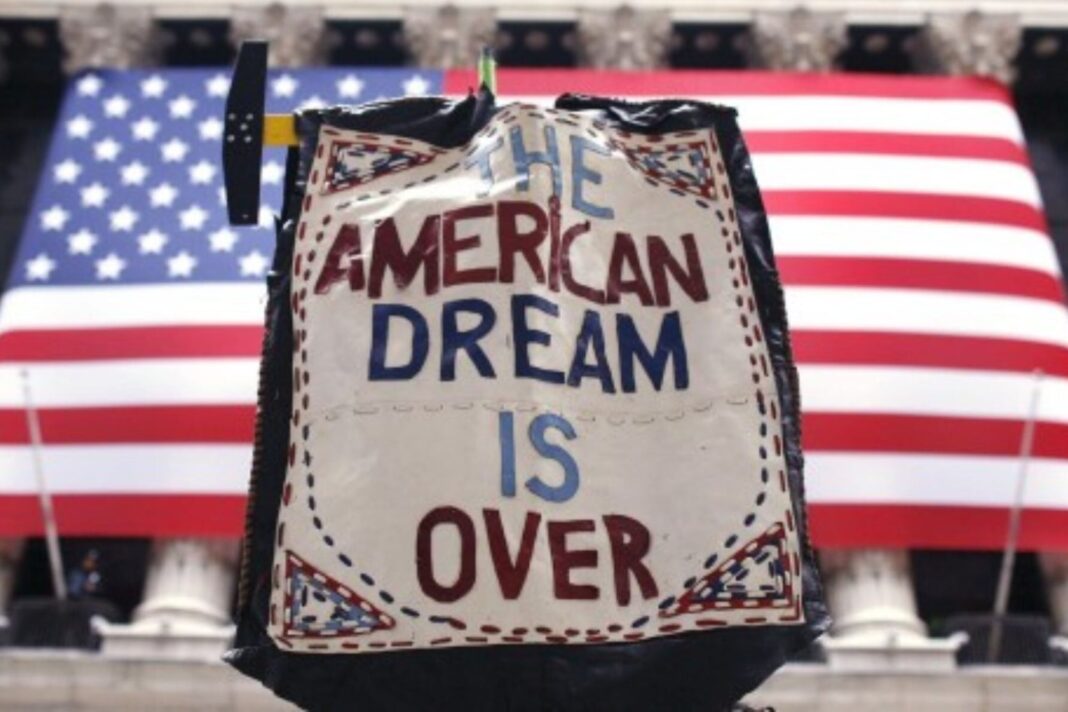 Mapa conceptual ilustrando deportaciones desde EE.UU. hacia terceros países.