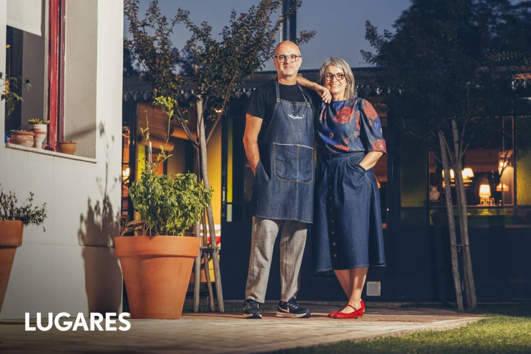 Interior del restaurante Luscofusco en General Villegas, con detalles que cuentan la historia del pueblo
