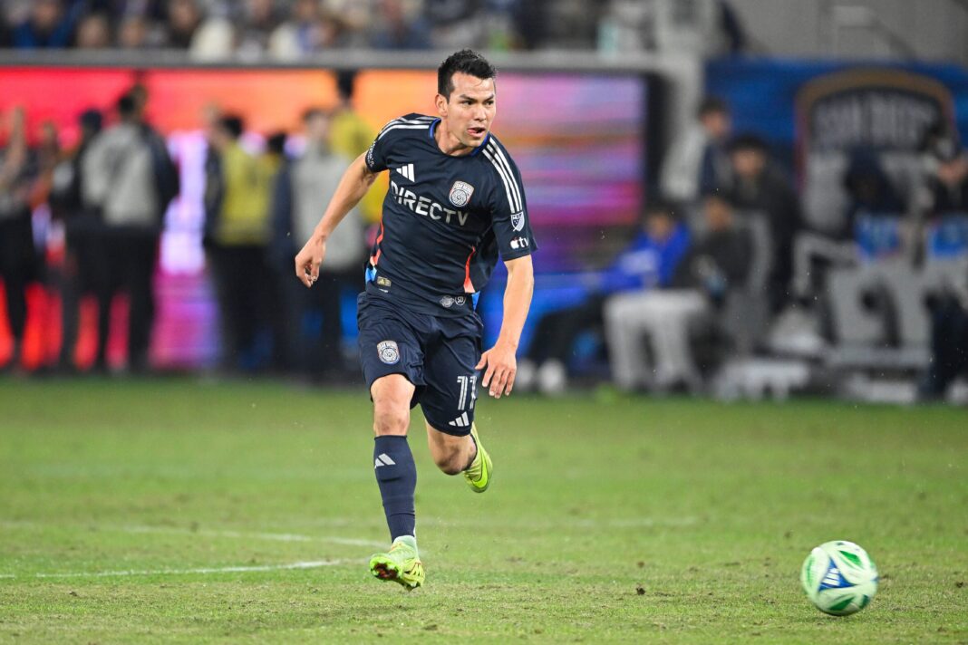 Hirving Chucky Lozano con la camiseta de San Diego FC en un partido de la MLS