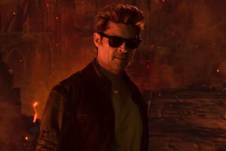 Escena de la película Mortal Kombat II con Karl Urban como Johnny Cage