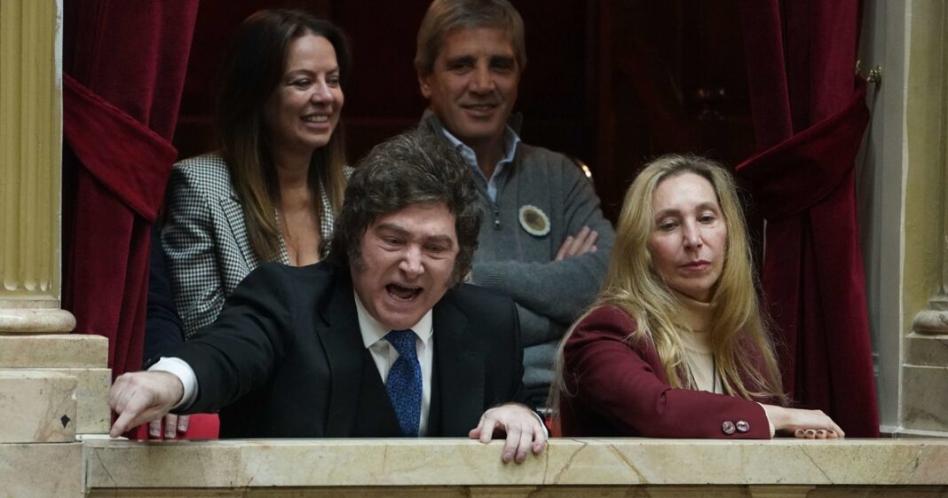 Javier Milei y Manuel Adorni en la Casa Rosada
